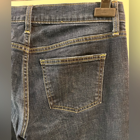 Gap Mid Rise Girlfriend Jeans - Picture 6 of 13